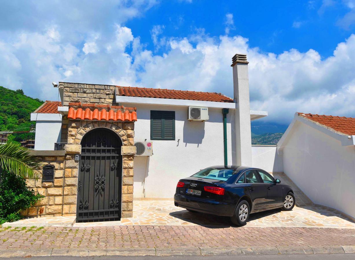 Guest house Klaris 4*